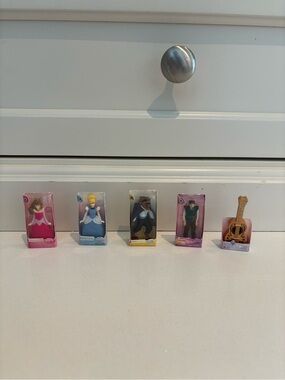 Mini Brands Disney Princess Figurines